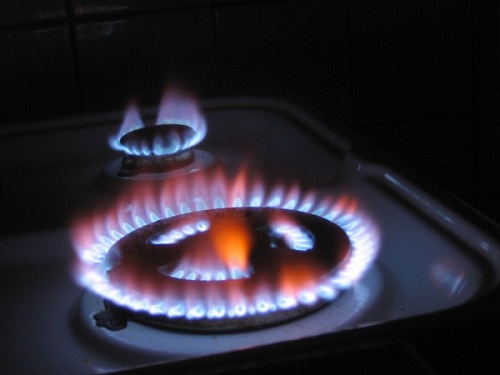 Độ lớn ngọn lửa không phù hợp khiến bình gas nhanh hết